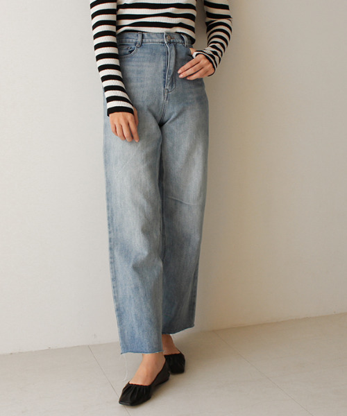 MODE ROBE（モードローブ）の「ストレートデニムパンツ（デニムパンツ・レディース・ブルー/ライトグレー/ホワイト/ライトブルー・M/S）」の9枚目の写真