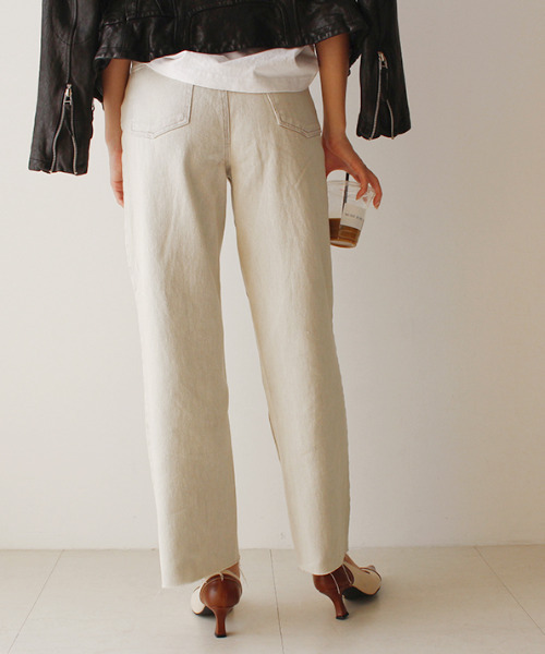 MODE ROBE（モードローブ）の「ストレートデニムパンツ（デニムパンツ・レディース・ブルー/ライトグレー/ホワイト/ライトブルー・M/S）」の7枚目の写真