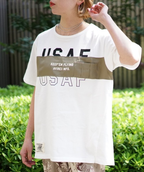 AVIREX(アヴィレックス)の「プリントコンビミリタリープルオーバー/ PRINT COMBI MILITARY PULLOVER(Tシャツ/カットソー・レディース・オフホワイト/ブルー/マスタード・FREE)」の2枚目の写真