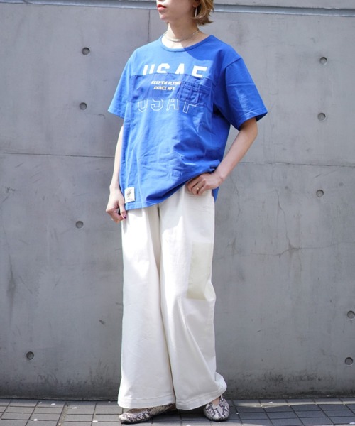 AVIREX(アヴィレックス)の「プリントコンビミリタリープルオーバー/ PRINT COMBI MILITARY PULLOVER(Tシャツ/カットソー・レディース・オフホワイト/ブルー/マスタード・FREE)」の13枚目の写真