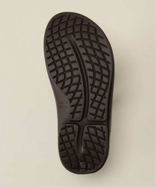 OOFOS（ウーフォス）の「【OOFOS / ウーフォス】 OOAHH（サンダル・メンズ・ブラック/ブラウン・25cm/26cm/27cm/28cm）」の3枚目の写真