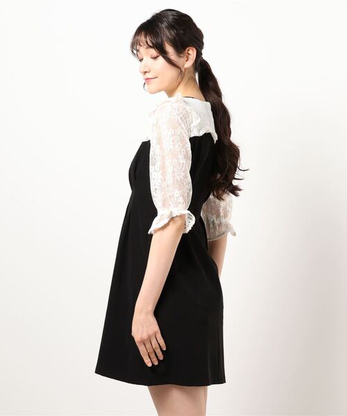 LODISPOTTO(ロディスポット)の「スクエアフリルAラインワンピース(ワンピース・レディース・ブラック/ピンクベージュ・MEDIUM)」の3枚目の写真