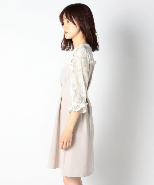 LODISPOTTO(ロディスポット)の「スクエアフリルAラインワンピース(ワンピース・レディース・ブラック/ピンクベージュ・MEDIUM)」の5枚目の写真
