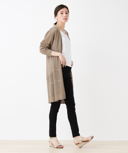 SHOO・LA・RUE（シューラルー）の「◆透かし柄ニットロングカーディガン（カーディガン/ボレロ・レディース・ブラック/ダークブラウン/オフホワイト・02/03/04）」の4枚目の写真