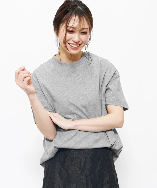 mili an deni(ミリアンデニ)の「プチハイネック綿100%半袖裾ラウンドTシャツ(Tシャツ/カットソー・レディース・ベージュ/ブラック/チャコールグレー/オフホワイト/アッシュグレー/杢グレー・L/M)」の5枚目の写真