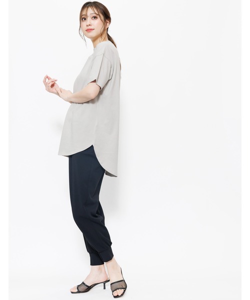 mili an deni(ミリアンデニ)の「プチハイネック綿100%半袖裾ラウンドTシャツ(Tシャツ/カットソー・レディース・ベージュ/ブラック/チャコールグレー/オフホワイト/アッシュグレー/杢グレー・L/M)」の14枚目の写真