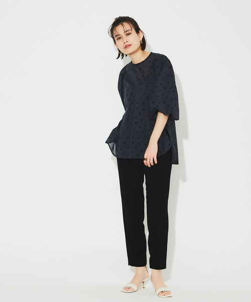 Rouge vif(ルージュヴィフ)の「フロッキーハートブラウス(シャツ/ブラウス・レディース・ベージュ/ネイビー・フリー)」の3枚目の写真