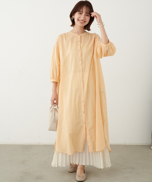 earth music&ecology（アースミュージックアンドエコロジー）の「ギャザーワンピース ＊（ワンピース・レディース・グレー/オフホワイト/オレンジ/ホワイト系その他2・FREE）」の4枚目の写真