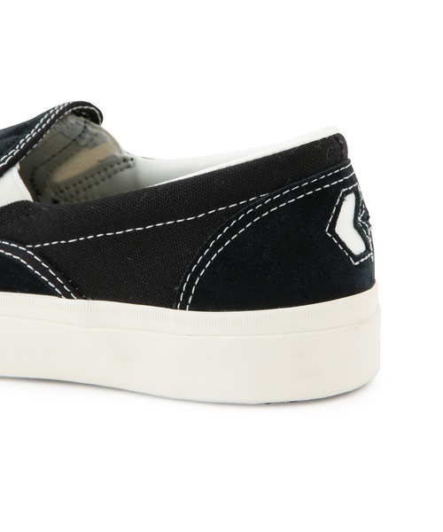 CONVERSE(コンバース)の「【CONVERSE】CS SLIP-ON SK(スニーカー・レディース・ブラック・24/23.5cm/24.5cm/23)」の4枚目の写真