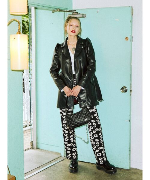 jouetie（ジュエティ）の「キルティングハーフ BAG（ハンドバッグ・レディース・ブラック/インディゴブルー/その他1・FREE）」の4枚目の写真