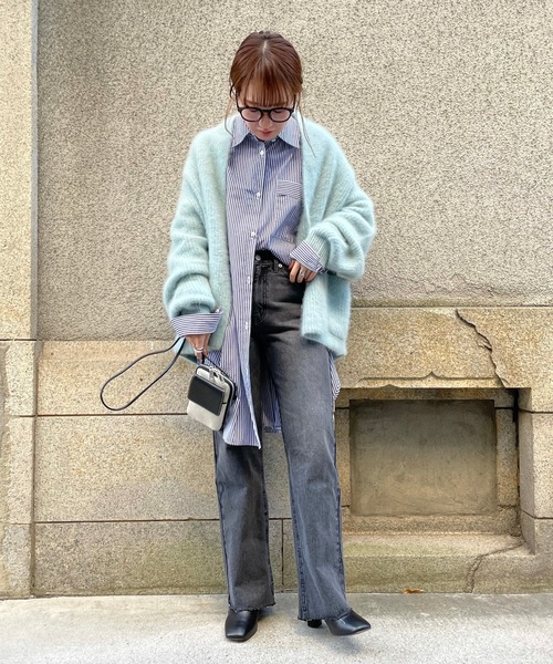 DouDou（ドゥドゥ）の「スリットフレアデニム（デニムパンツ・レディース・ブラック/ブルー・36/38）」の7枚目の写真