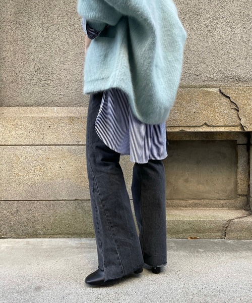 DouDou（ドゥドゥ）の「スリットフレアデニム（デニムパンツ・レディース・ブラック/ブルー・36/38）」の10枚目の写真