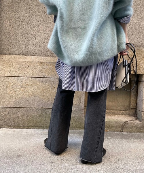 DouDou（ドゥドゥ）の「スリットフレアデニム（デニムパンツ・レディース・ブラック/ブルー・36/38）」の11枚目の写真