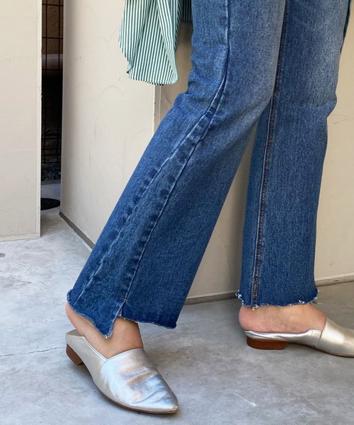 DouDou（ドゥドゥ）の「スリットフレアデニム（デニムパンツ・レディース・ブラック/ブルー・36/38）」の17枚目の写真