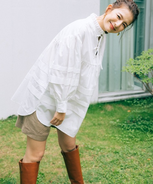 haco!（ハコ）の「【スザンヌさんコラボ】ほどよい甘さをミックスした 大人の可愛げリボンブラウス by LOVE&PEACE PROJECT（シャツ/ブラウス・レディース・キャメル/オフホワイト・LARGE/X-LARGE/MEDIUM/SMALL）」の7枚目の写真