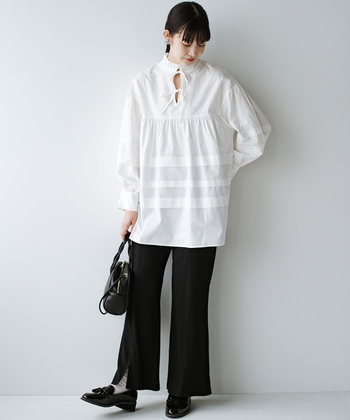 haco!（ハコ）の「【スザンヌさんコラボ】ほどよい甘さをミックスした 大人の可愛げリボンブラウス by LOVE&PEACE PROJECT（シャツ/ブラウス・レディース・キャメル/オフホワイト・LARGE/X-LARGE/MEDIUM/SMALL）」の17枚目の写真