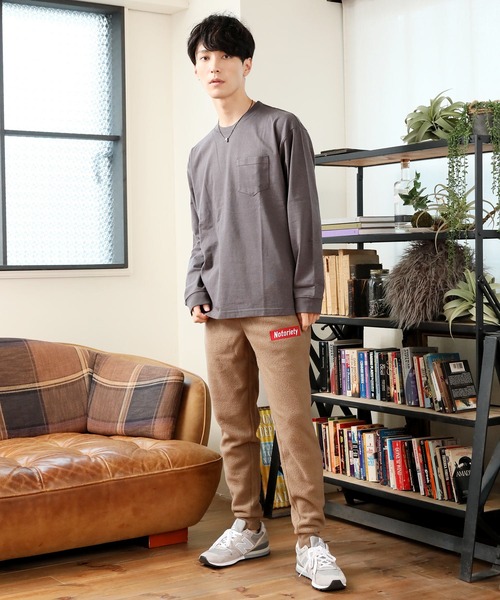 TopIsm(トップイズム)の「ワイドシルエット ヘビーウェイト USAコットンクルーネック長袖Tシャツ(Tシャツ/カットソー・メンズ・ホワイト/ブラック/ダークブラウン/ベージュ/パープル/ネイビー/チャコール/ブルー・LL/M/L)」の22枚目の写真