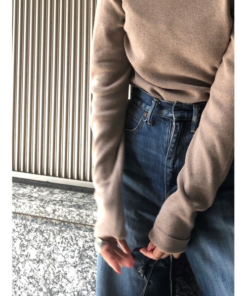 ulu（ウル）の「Back open long sleeve knit（ニット/セーター・レディース・ブラック/モカ/グレイッシュベージュ・FREE）」の7枚目の写真