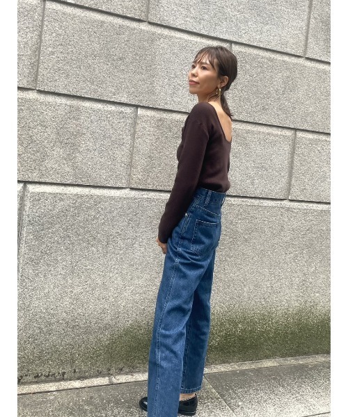 ulu（ウル）の「Back open long sleeve knit（ニット/セーター・レディース・ブラック/モカ/グレイッシュベージュ・FREE）」の4枚目の写真