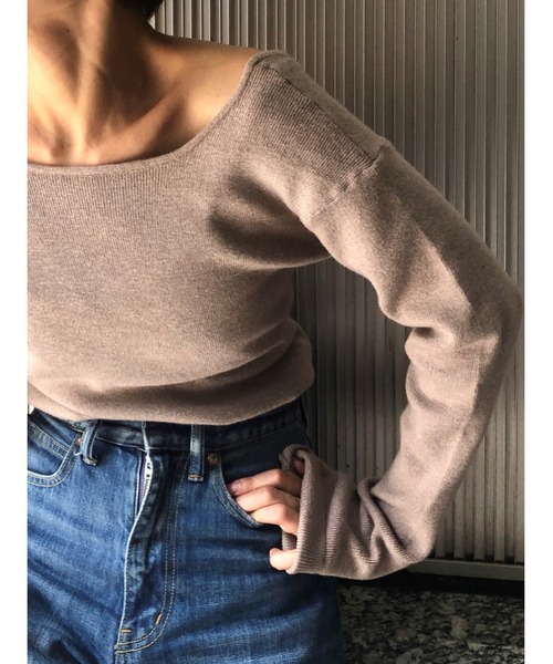 ulu（ウル）の「Back open long sleeve knit（ニット/セーター・レディース・ブラック/モカ/グレイッシュベージュ・FREE）」の10枚目の写真