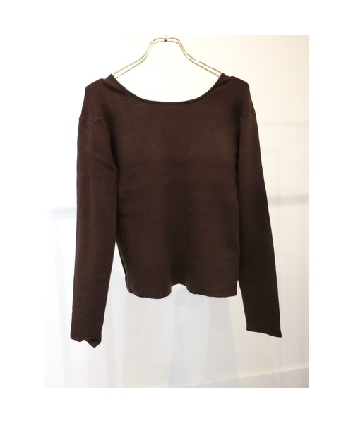 ulu（ウル）の「Back open long sleeve knit（ニット/セーター・レディース・ブラック/モカ/グレイッシュベージュ・FREE）」の8枚目の写真