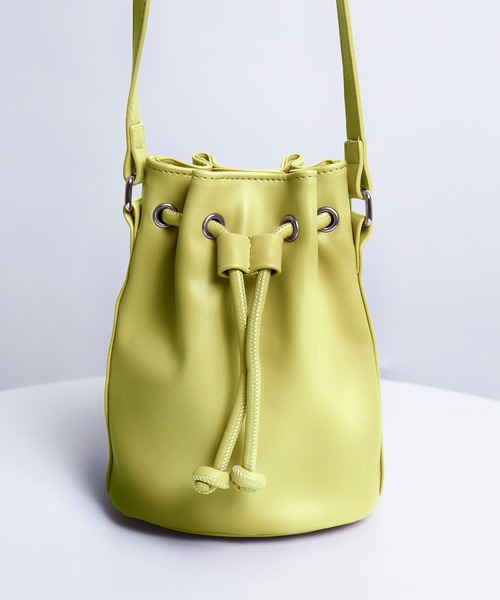 SETUP7(セットアップセブン)の「【SETUP7】フェイクレザーミニドローストリングバッグ ショルダーバッグ 巾着バッグ SNBD(ショルダーバッグ・レディース・ブラック/グリーン/アイボリー/ライトグリーン/ブラウン/ピンクベージュ/シルバー・FREE)」の5枚目の写真