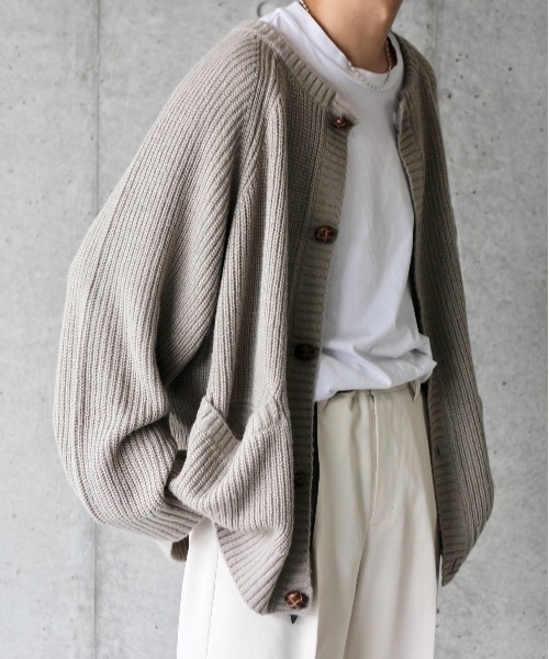 y/m by れぽすけ（イムバイレポスケ）の「ビッグポケットルーズニットカーデ（カーディガン/ボレロ・メンズ・ブラック/グリーン/グレイッシュベージュ・LARGE/MEDIUM）」の3枚目の写真