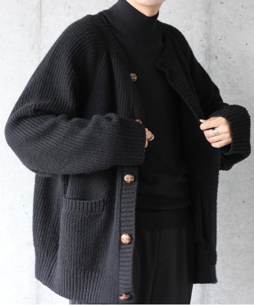 y/m by れぽすけ（イムバイレポスケ）の「ビッグポケットルーズニットカーデ（カーディガン/ボレロ・メンズ・ブラック/グリーン/グレイッシュベージュ・LARGE/MEDIUM）」の12枚目の写真