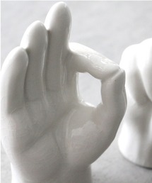 ❤お値下げ MAISON DE FAMILLE 白い手のオブジェ Detail（ディテール）の「ポーセリン ハンドオブジェ OK/PEACE