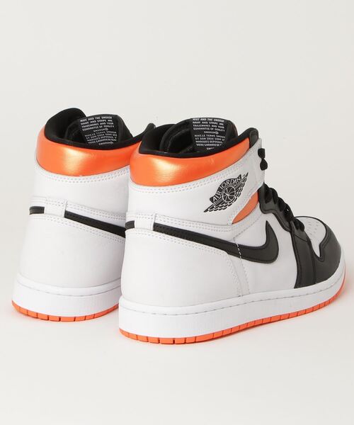 NIKE（ナイキ）の「NIKE AIR JORDAN 1 RETRO HIGH OG 555088-180（スニーカー・メンズ・オレンジ・28cm/27.5cm/26.5cm/27cm）」の4枚目の写真