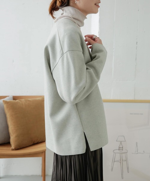 URBAN RESEARCH DOORS（アーバンリサーチドアーズ）の「深Vネックカットプルオーバー（Tシャツ/カットソー・レディース・グレー/ブラック/ブラウン・ONE）」の4枚目の写真