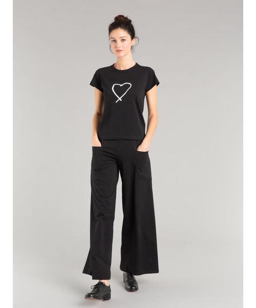 agnes b.(アニエスベー)の「SAE0 TS サラエボハートTシャツ(Tシャツ/カットソー・レディース・ブラック・2/3/1)」の3枚目の写真