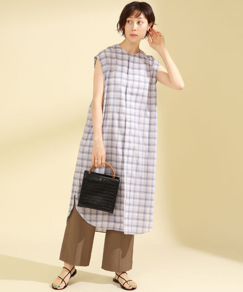 Ray BEAMS(レイビームス)の「GYMPHLEX / ノースリーブ シャツ ドレス(シャツワンピース・レディース・ブルー系その他/ピンク系その他・14)」の4枚目の写真