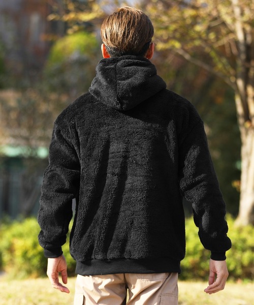 U.S. POLO ASSN.(ユーエスポロアッスン)の「US.POLO ASSN./ユーエスポロアッスン ブランド別注 ボア プルオーバー フーディーパーカー(パーカー・メンズ・ホワイト×ブラック/ブラック×ホワイト/グレー系その他/ブルー系その他・MEDIUM/LARGE)」の6枚目の写真