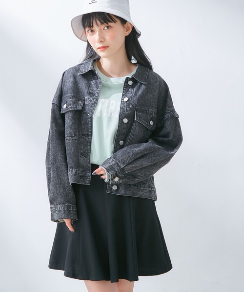 Honeys(ハニーズ)の「ゆるGジャン(デニムジャケット・レディース・ブルー系その他/ブラック/ライトインディゴブルー/アイボリー・L/M/S)」の11枚目の写真