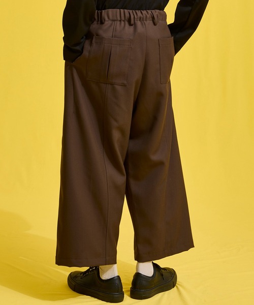 UNITED TOKYO（ユナイテッドトウキョウ）の「2wayプリーツウールパンツ（その他パンツ・メンズ・ブラック/ブラウン・1/2）」の7枚目の写真