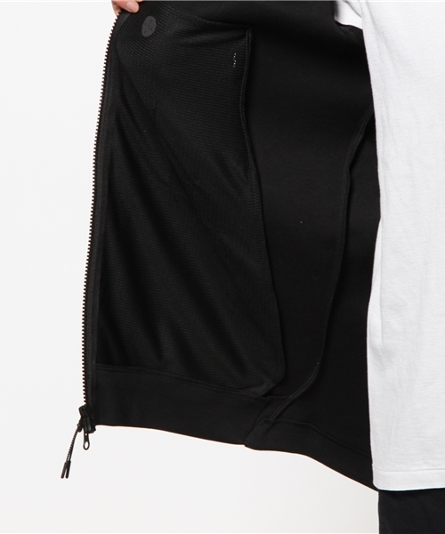 NIKE（ナイキ）の「NIKE TECH FLEECE WR-SUPER HOODY JACKET（ブルゾン・メンズ・グレー/ブラック/ブルー/レッド・LARGE/MEDIUM/SMALL）」の11枚目の写真