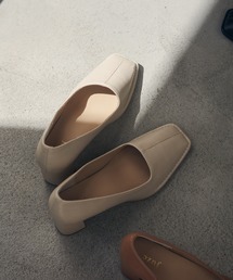 アウトステッチヒールパンプス