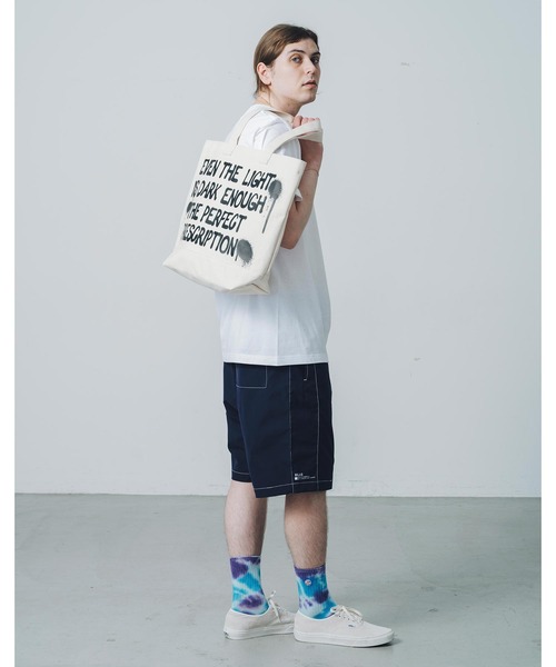 SILAS(サイラス)の「SPRAY LOGO TOTE BAG サイラススプレーロゴトートバッグ(トートバッグ・メンズ・ホワイト/ブラック・ONE SIZE)」の22枚目の写真