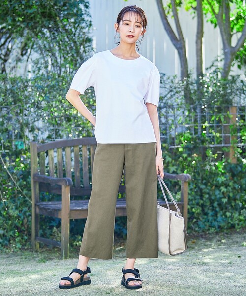 J.PRESS(ジェイプレス)の「【接触冷感・UVケア・消臭】スムースジャージー カットソー(Tシャツ/カットソー・レディース・スモーキーグリーン系/ホワイト系/ネイビー系/ベージュ系・LARGE/MEDIUM)」の5枚目の写真