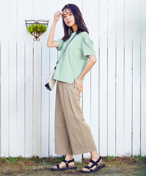 J.PRESS(ジェイプレス)の「【接触冷感・UVケア・消臭】スムースジャージー カットソー(Tシャツ/カットソー・レディース・スモーキーグリーン系/ホワイト系/ネイビー系/ベージュ系・LARGE/MEDIUM)」の7枚目の写真