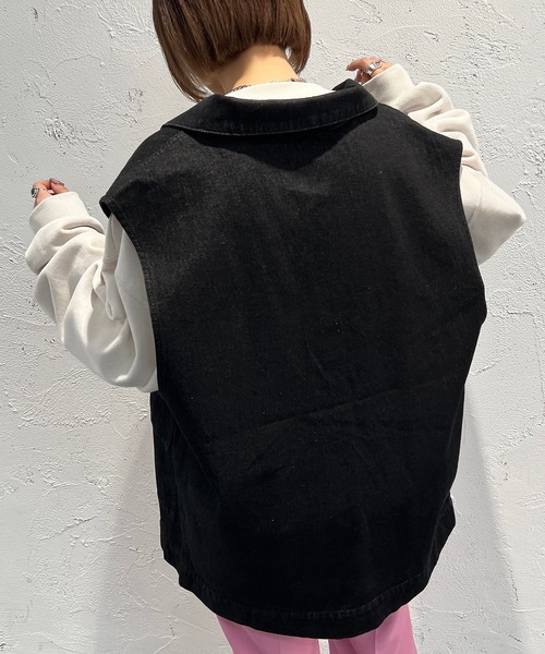 apres jour mignon(アプレジュールミニョン)の「デニムベスト【ZOZOTOWN限定アイテム】(ベスト・レディース・ダークブルー/オフホワイト/ブラック・フリー/X-LARGE)」の14枚目の写真
