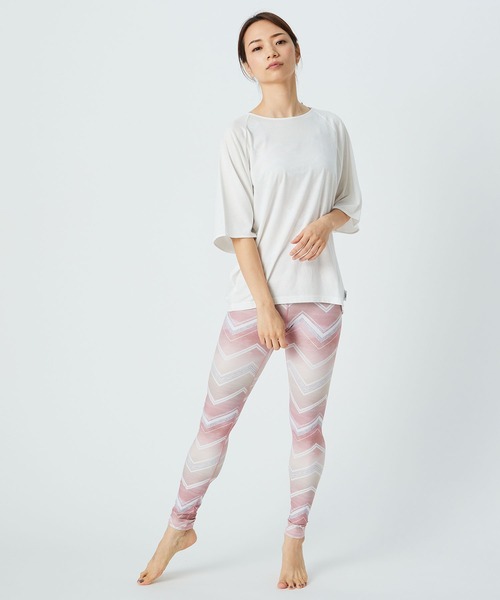 Julier Yoga and Relax(ジュリエヨガアンドリラックス)の「Julier リヨセルコットンソフト天竺バックギャザープルオーバー/エコ(Tシャツ/カットソー・レディース・ホワイト/ベージュ/ネイビー/ミント・FREE)」の8枚目の写真