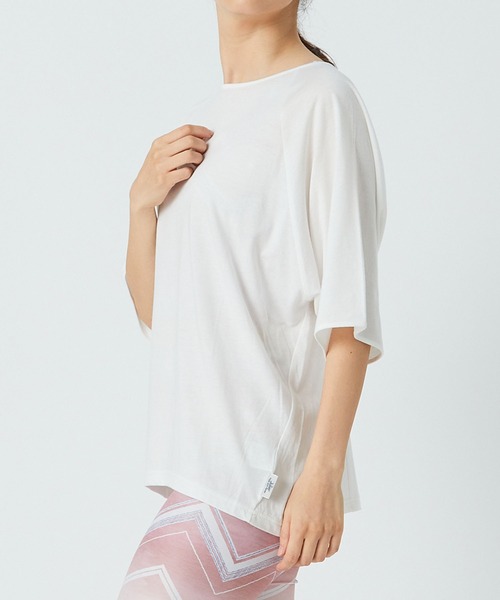 Julier Yoga and Relax(ジュリエヨガアンドリラックス)の「Julier リヨセルコットンソフト天竺バックギャザープルオーバー/エコ(Tシャツ/カットソー・レディース・ホワイト/ベージュ/ネイビー/ミント・FREE)」の10枚目の写真