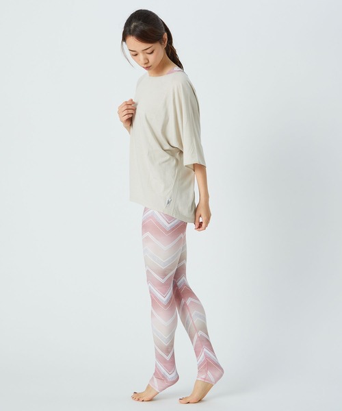 Julier Yoga and Relax(ジュリエヨガアンドリラックス)の「Julier リヨセルコットンソフト天竺バックギャザープルオーバー/エコ(Tシャツ/カットソー・レディース・ホワイト/ベージュ/ネイビー/ミント・FREE)」の13枚目の写真