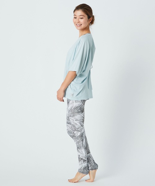 Julier Yoga and Relax(ジュリエヨガアンドリラックス)の「Julier リヨセルコットンソフト天竺バックギャザープルオーバー/エコ(Tシャツ/カットソー・レディース・ホワイト/ベージュ/ネイビー/ミント・FREE)」の17枚目の写真