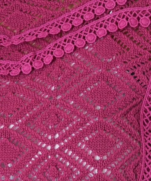 A de a.v.v（アードアー・ヴェ・ヴェ）の「フリルレースニット（ニット/セーター・レディース・パープル/ホワイト・39）」の6枚目の写真