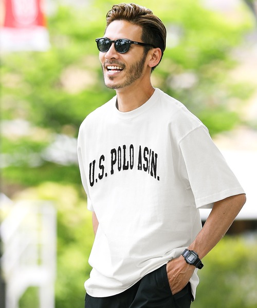 U.S. POLO ASSN.(ユーエスポロアッスン)の「US.POLO ASSN./ユーエスポロアッスン ブランド別注 オーバーサイズナンバリング半袖Tシャツ(Tシャツ/カットソー・メンズ・ホワイト/ブラック/ライトベージュ/ネイビー/ダークグリーン/グリーン系その他/ブラック系その他/ブルー系その他/ベージュ系その他/ホワイト系その他/ブルー系その他2/チャコール/グリーン系その他2/グレー系その他/ブラック系その他3/ブルー系その他3/ブラック系その他2/ホワイト系その他3/ホワイト系その他2/ベージュ系その他2/ブラック系その他5/グレー系その他2/ホワイト系その他5/グリーン系その他3・X-LARGE/MEDIUM/LARGE)」の3枚目の写真
