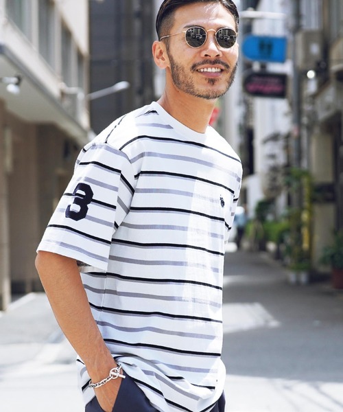 U.S. POLO ASSN.(ユーエスポロアッスン)の「US.POLO ASSN./ユーエスポロアッスン ブランド別注 オーバーサイズナンバリング半袖Tシャツ(Tシャツ/カットソー・メンズ・ホワイト/ブラック/ライトベージュ/ネイビー/ダークグリーン/グリーン系その他/ブラック系その他/ブルー系その他/ベージュ系その他/ホワイト系その他/ブルー系その他2/チャコール/グリーン系その他2/グレー系その他/ブラック系その他3/ブルー系その他3/ブラック系その他2/ホワイト系その他3/ホワイト系その他2/ベージュ系その他2/ブラック系その他5/グレー系その他2/ホワイト系その他5/グリーン系その他3・X-LARGE/MEDIUM/LARGE)」の5枚目の写真