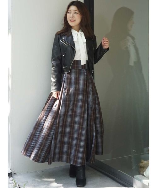 MERCURYDUO（マーキュリーデュオ）の「メモリータフタバックレースアップチェックスカート（スカート・レディース・ダークブラウン/ベージュ・SMALL/MEDIUM）」の8枚目の写真